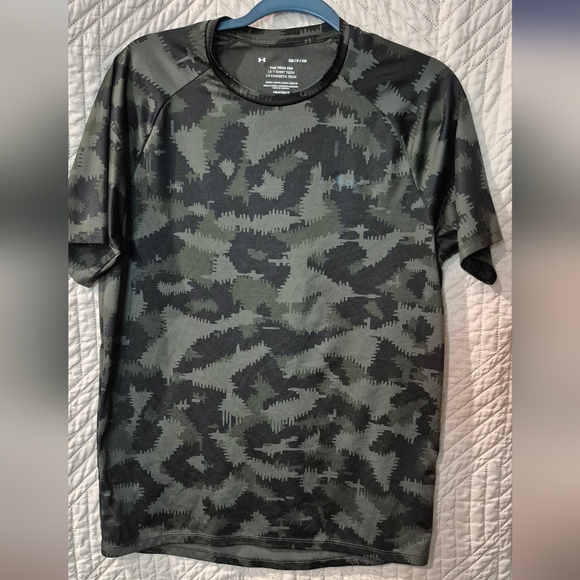 Under Armour Men's Short Sleeve Camo Tee - Olive and Black - Picture 1 of 3